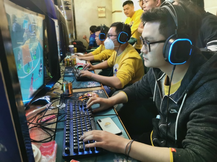 守望黎明如何获得金币