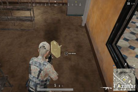 绝地求生如何捡取装备